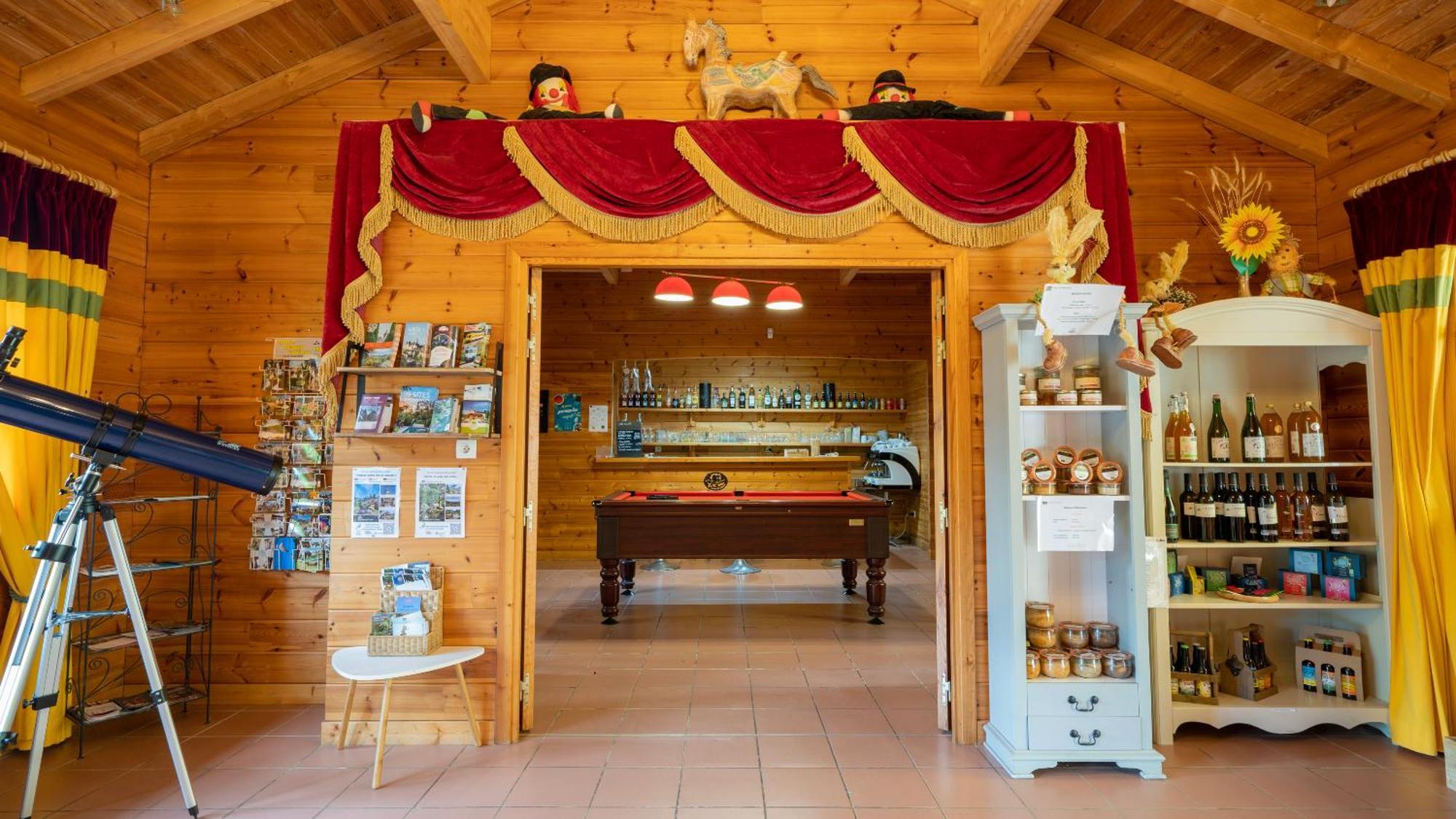 Le Village Des Monedieres Chamberet Екстериор снимка