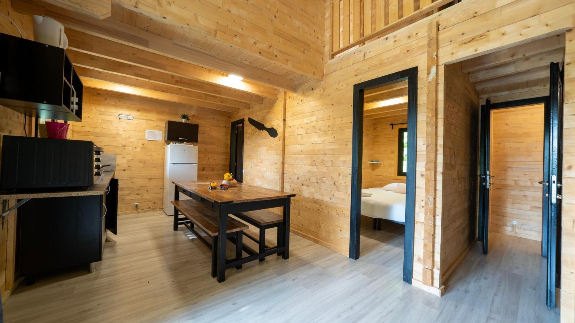 Le Village Des Monedieres Chamberet Екстериор снимка